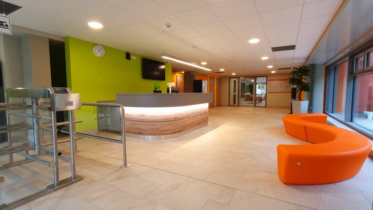 schwimmhalle-forst-10