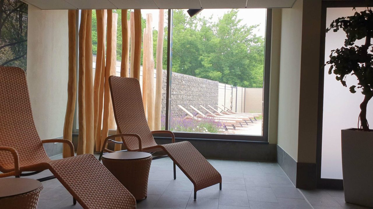 schwimmhalle-forst-2