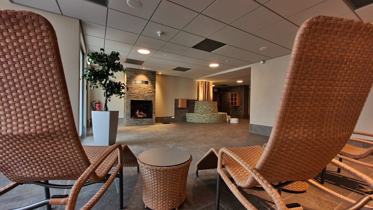 schwimmhalle-forst-3