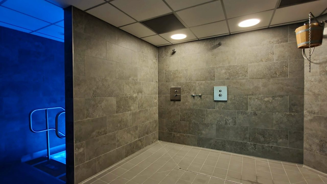 schwimmhalle-forst-5